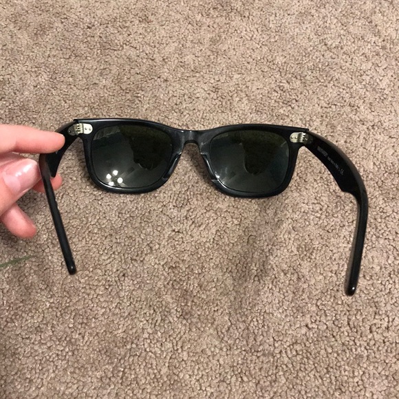 RayBan Wayfarer Sunglasses - Picture 2 of 2